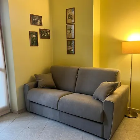 - La Casa Di Ringhiera Apartmán Asti