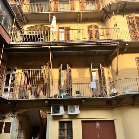 - La Casa Di Ringhiera Asti