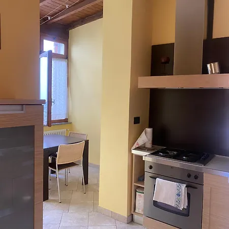 - La Casa Di Ringhiera Asti