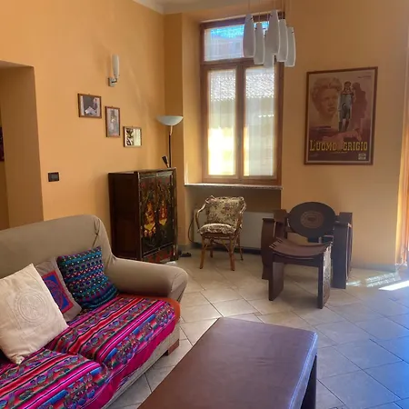 - La Casa Di Ringhiera Apartamento